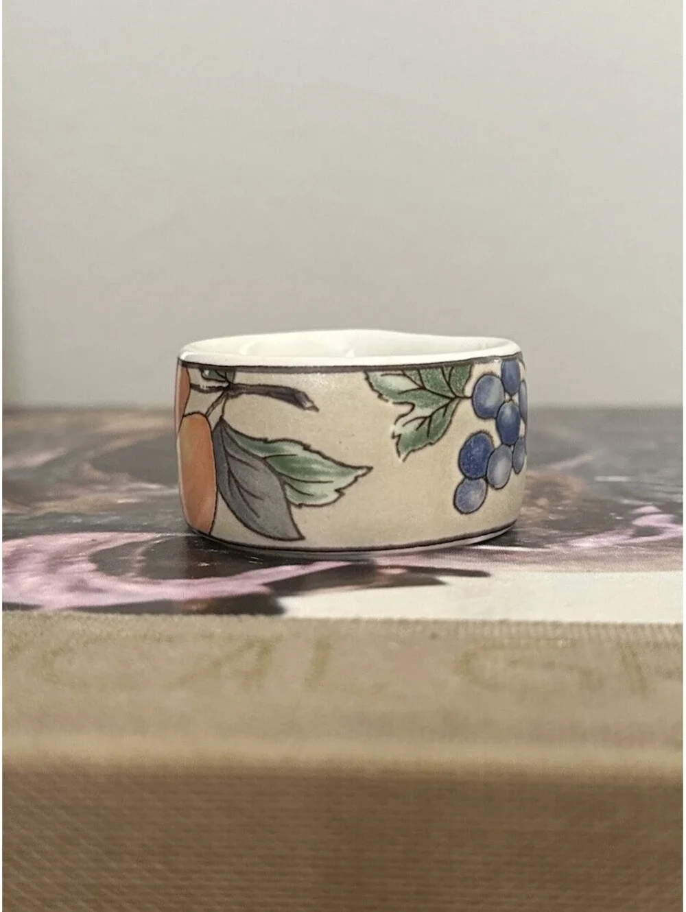 Mikasa Garden Harvest Napkin Rings Set of 4 New in Box Fruit Pattern Stoneware